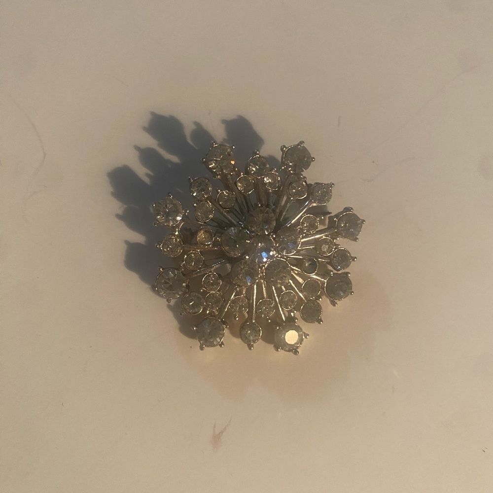 Elegant Vintage Maximalist Silver-Tone Rhinestone Starburst Brooch